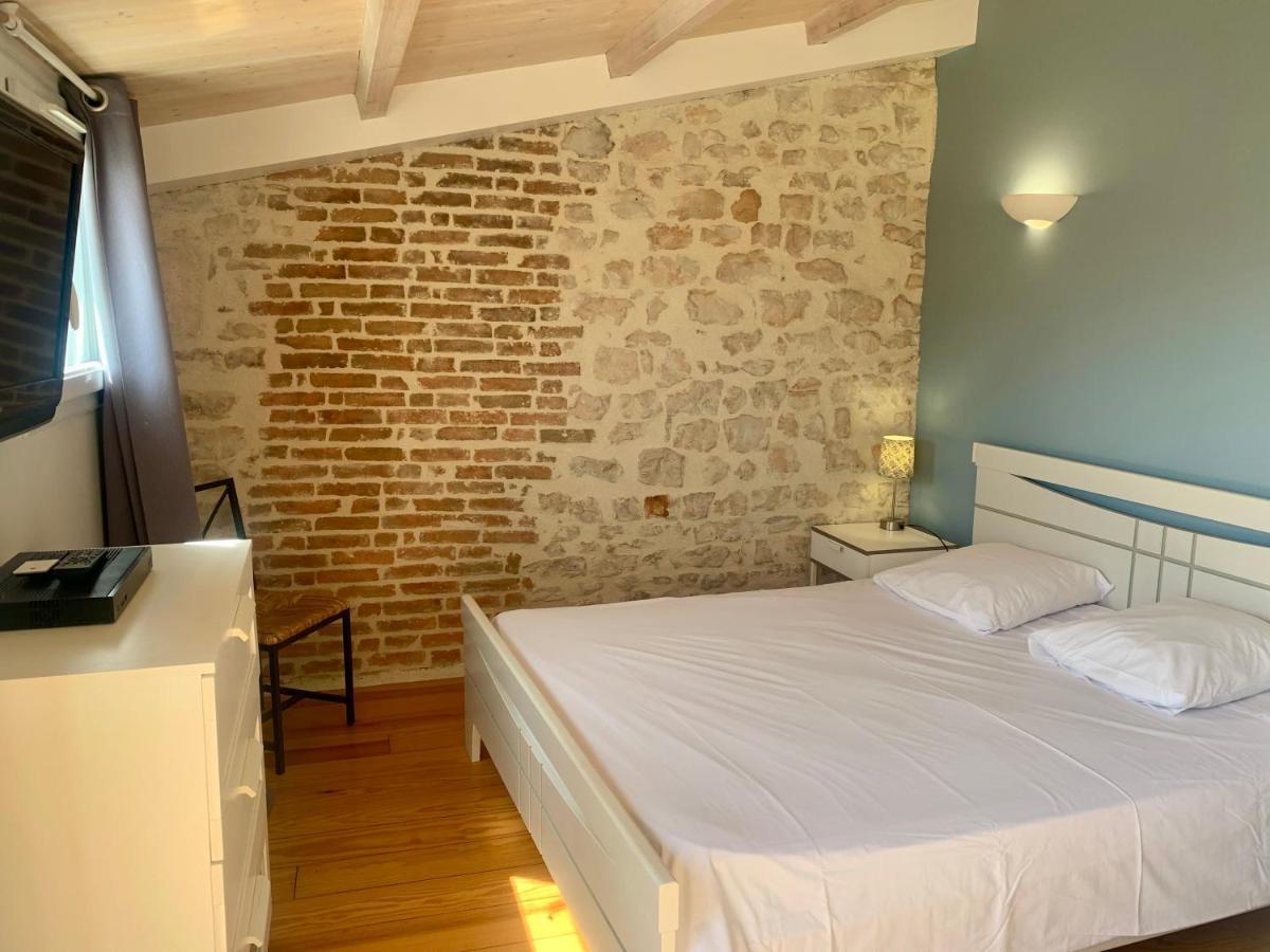 Les Marionnettes, Maison De Ville 80M2 Avec Terrasse La Rochelle  Exterior foto