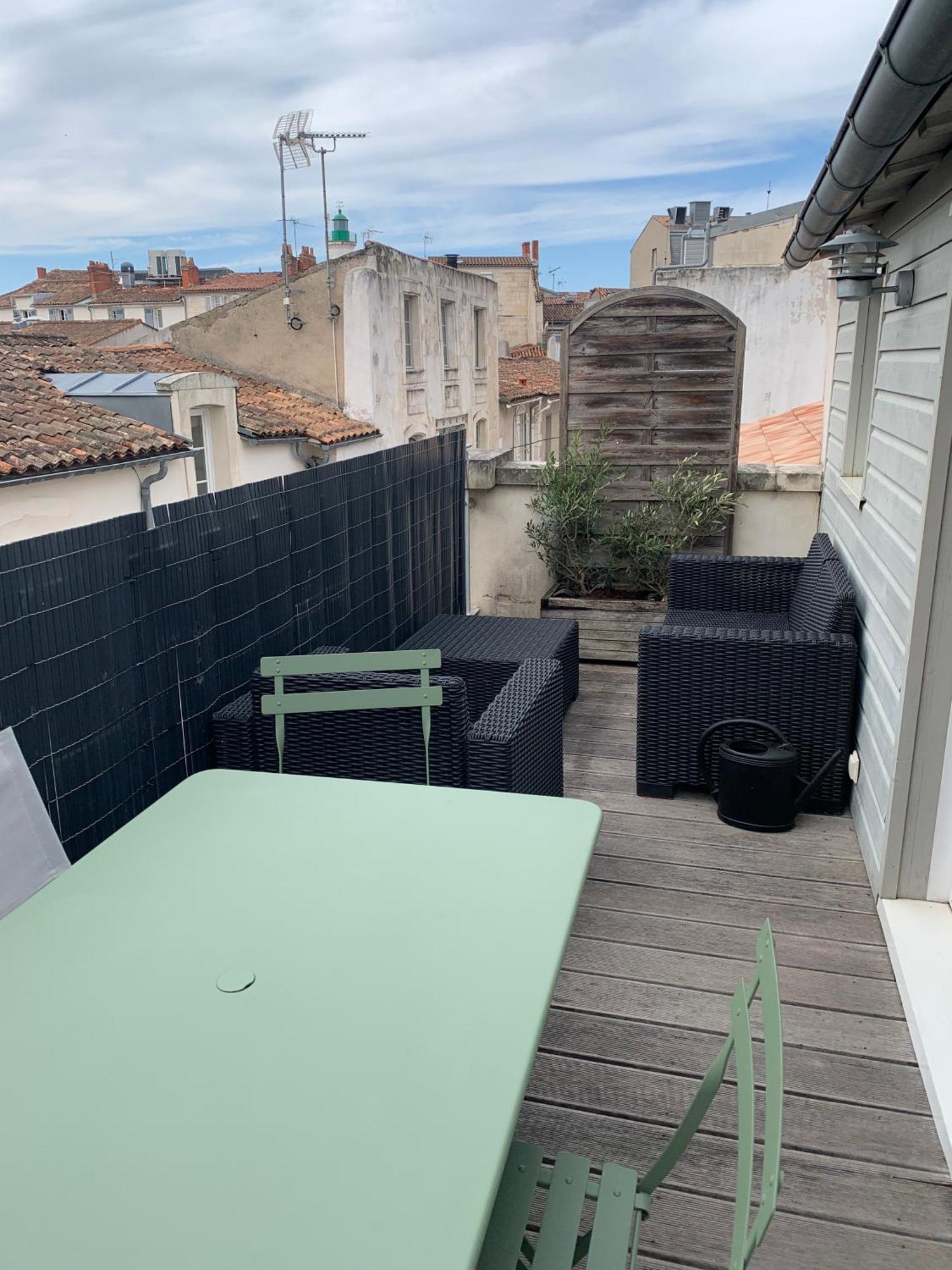 Les Marionnettes, Maison De Ville 80M2 Avec Terrasse La Rochelle  Exterior foto